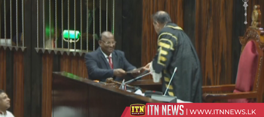 S.M.M. Ismail takes oaths as an MP